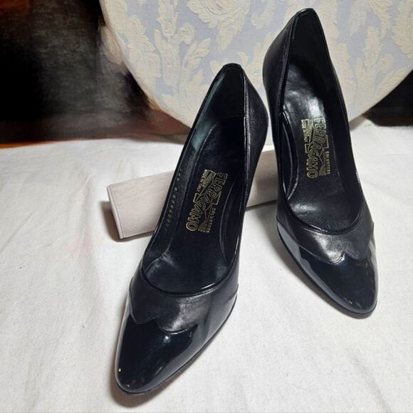 Salvatore Ferragamo Classic Black Calves Leather & Patent Leather Slip On Heels - Picture 1 of 13